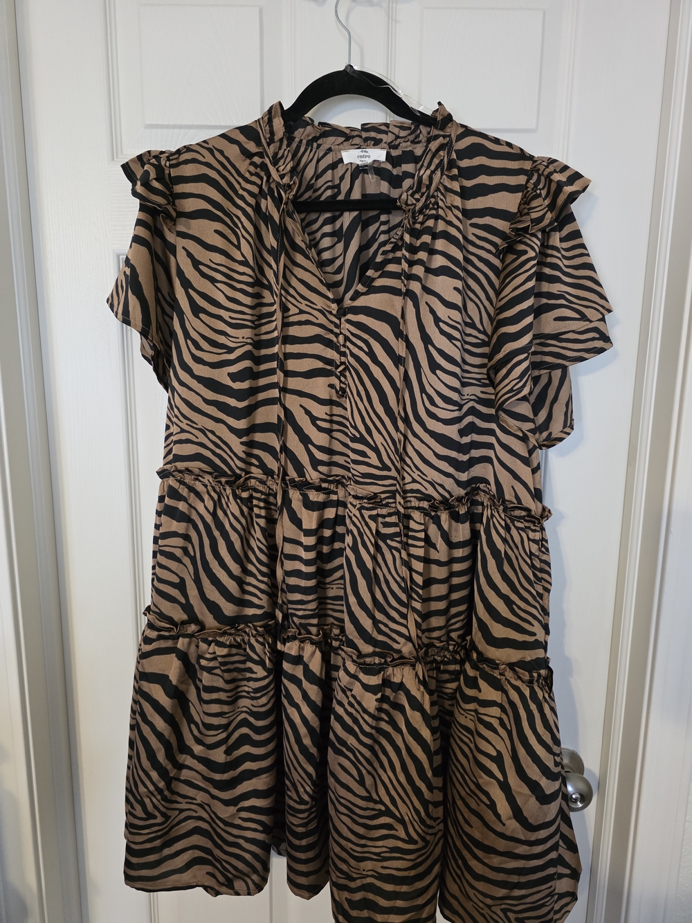 ENTRO Tiered Dress in Brown/Black